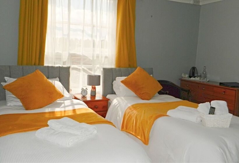 ホテル Kings Head Inn, Warwick