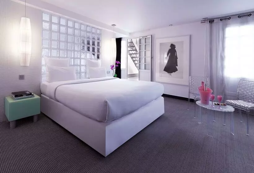Kube Hotel Paris