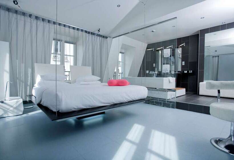 Kube Hotel Paris