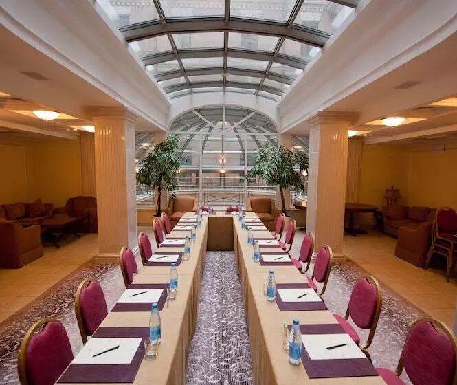 Opera Hotel The Leading Hotels Of The World