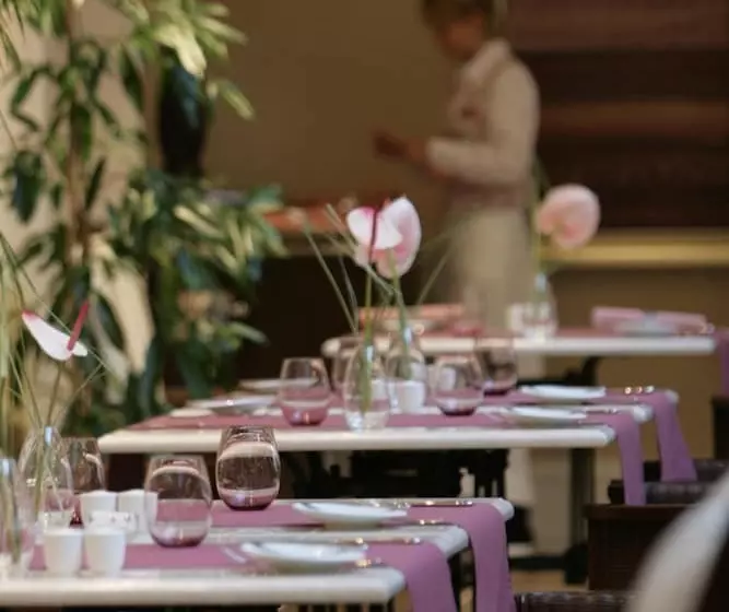 Opera Hotel The Leading Hotels Of The World