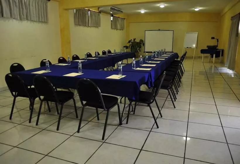 酒店 Parador De Manolos