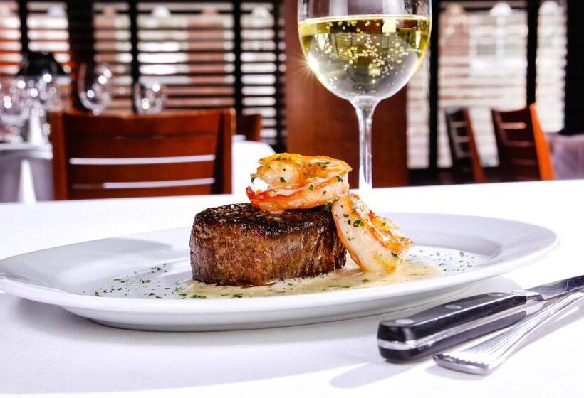 فندق Inn On Fifth