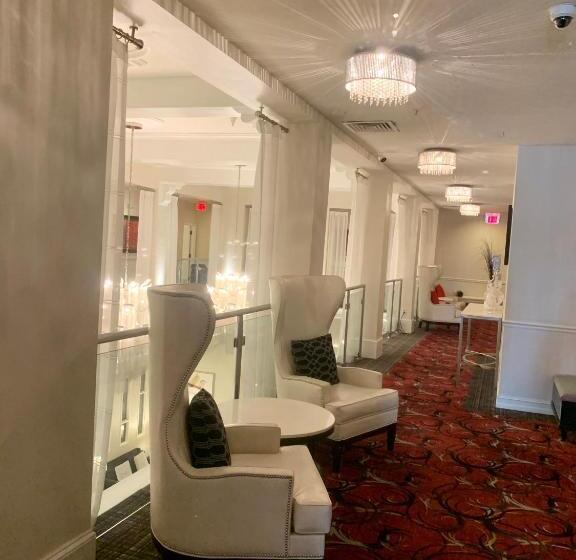 فندق Inn On Fifth