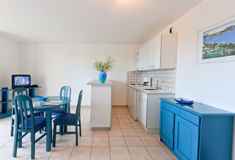 리조트 Malibu Village