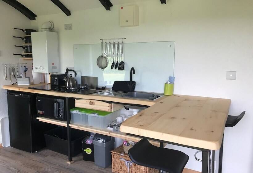 فندق Greenacres Self Catering Railway Wagon Glamping