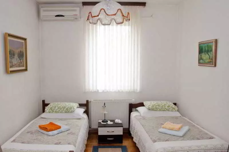 בית מלון כפרי Apartman Urbana Villa