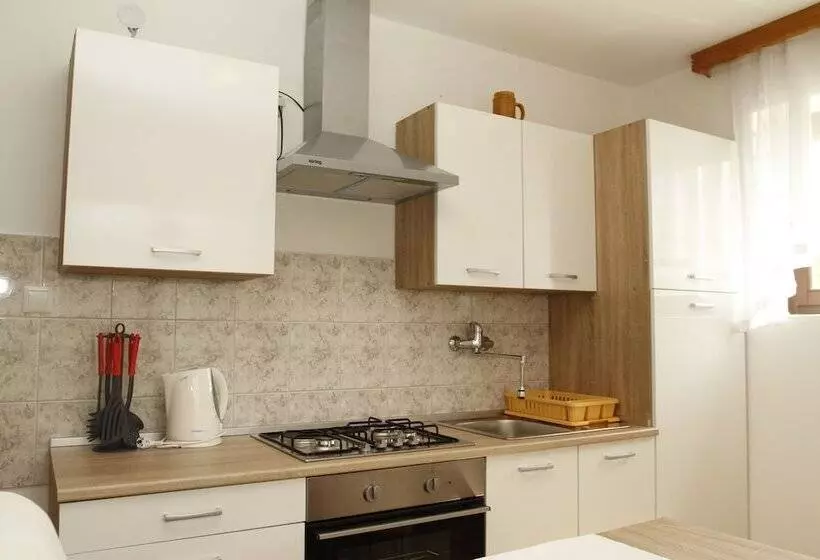 호텔 Apartments And Rooms Krizmanic