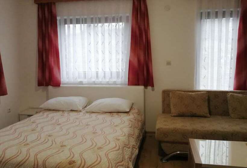 酒店 Apartments And Rooms Krizmanic