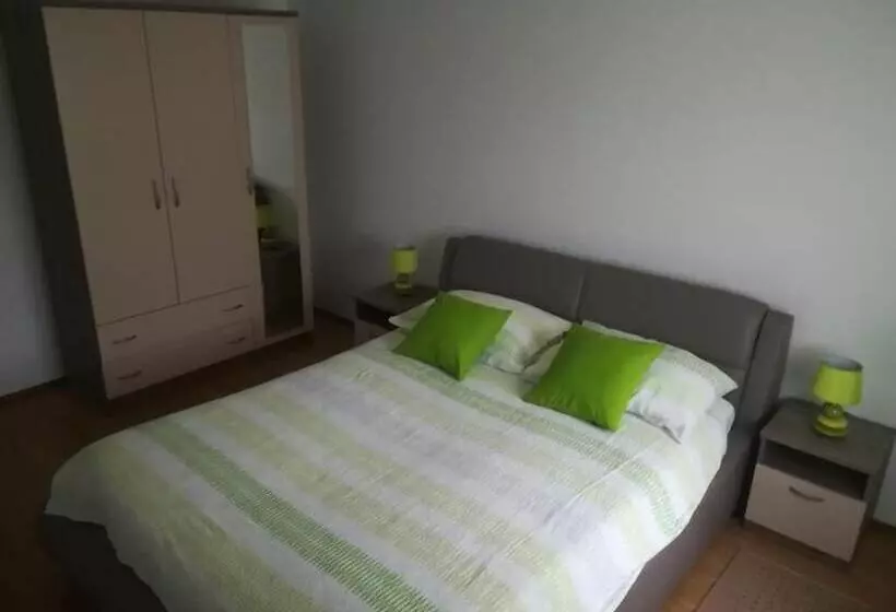 호텔 Apartments And Rooms Krizmanic