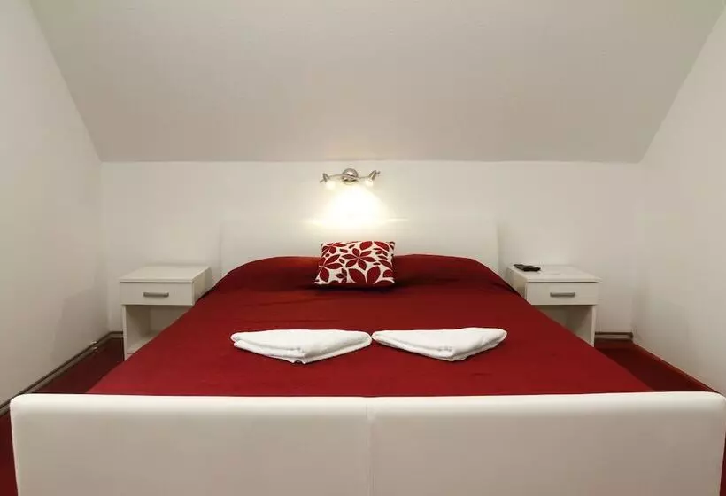 호텔 Apartments And Rooms Krizmanic