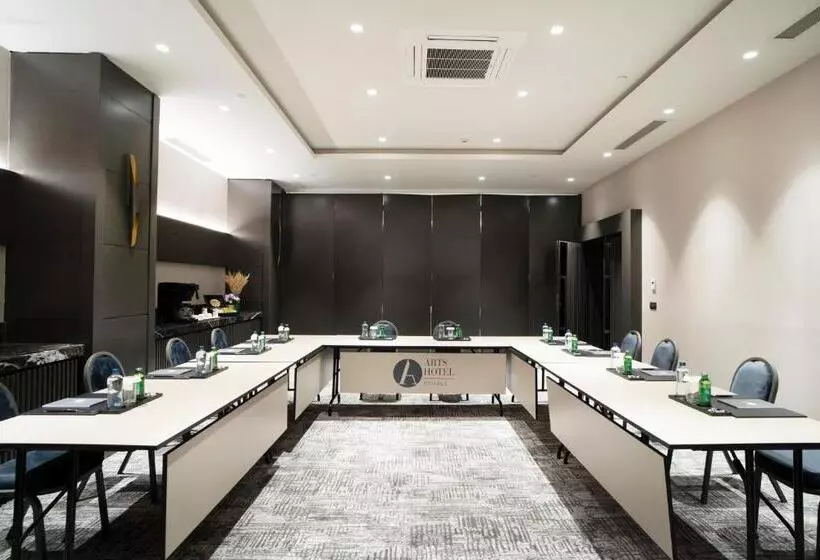 Arts Hotel Taksim