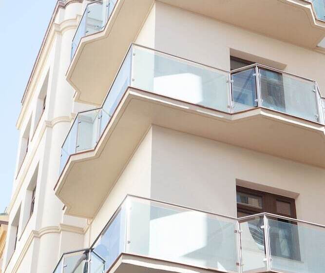 هتل Castilla Guerrero