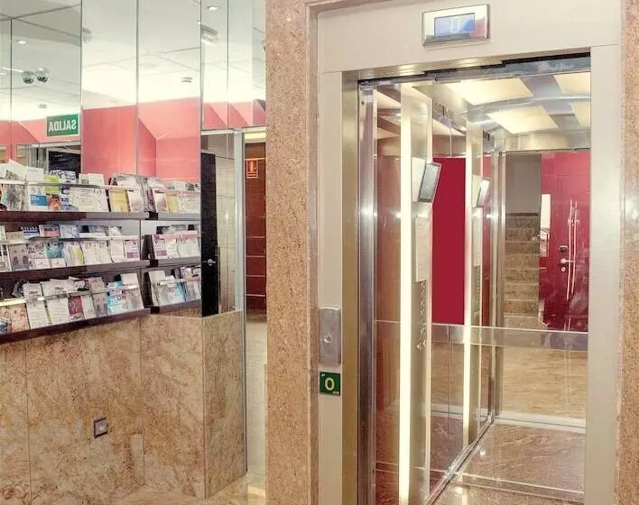 هتل Castilla Guerrero