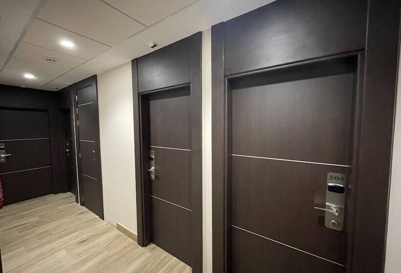 هتل Castilla Guerrero