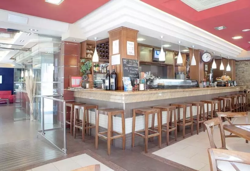 هتل Castilla Guerrero