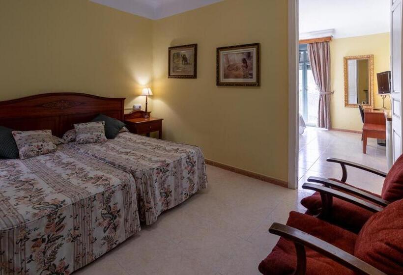 Отель De Camprodón