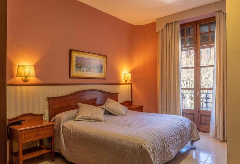 Отель De Camprodón