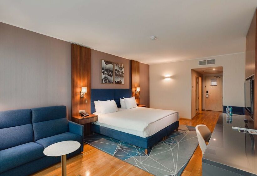 هتل Doubletree By Hilton Cluj – City Plaza