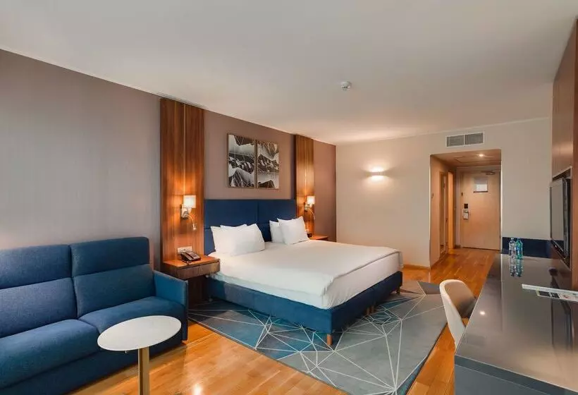 Hotel Doubletree By Hilton Cluj – City Plaza