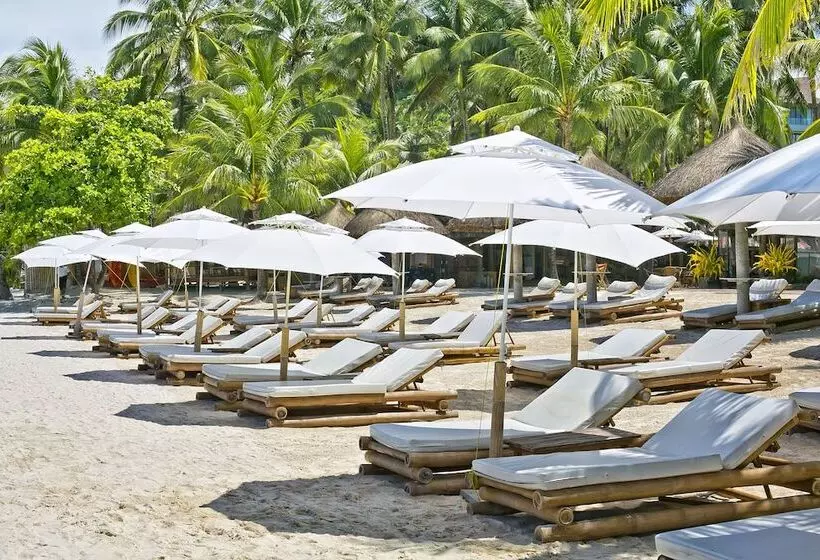 酒店 Fridays Boracay Resort