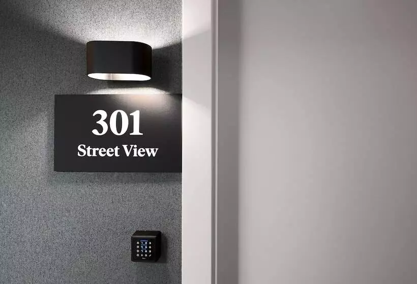 Отель Numa I Brio