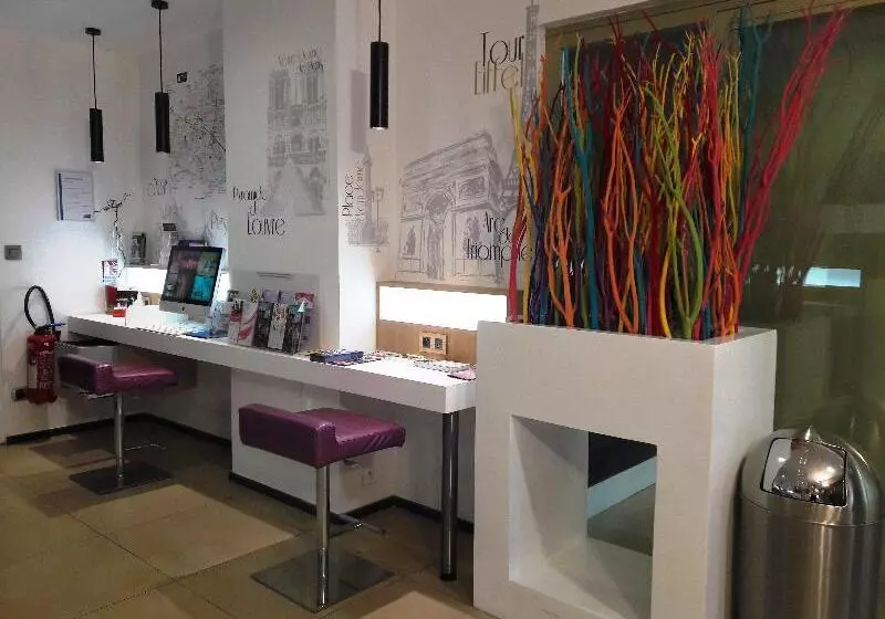 هتل Holiday Inn Express Paris Canal De La Villette, An Ihg