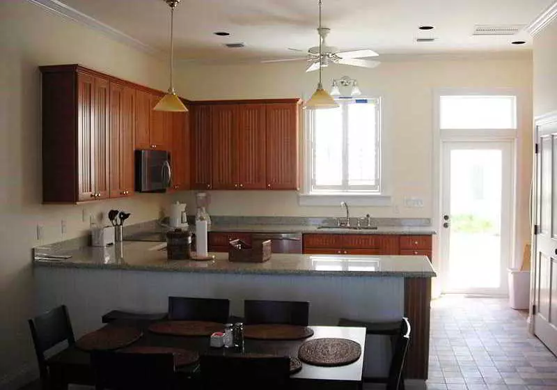 هتل Powell Pointe Resort