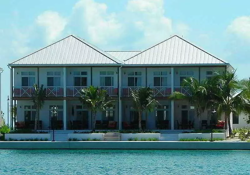 هتل Powell Pointe Resort