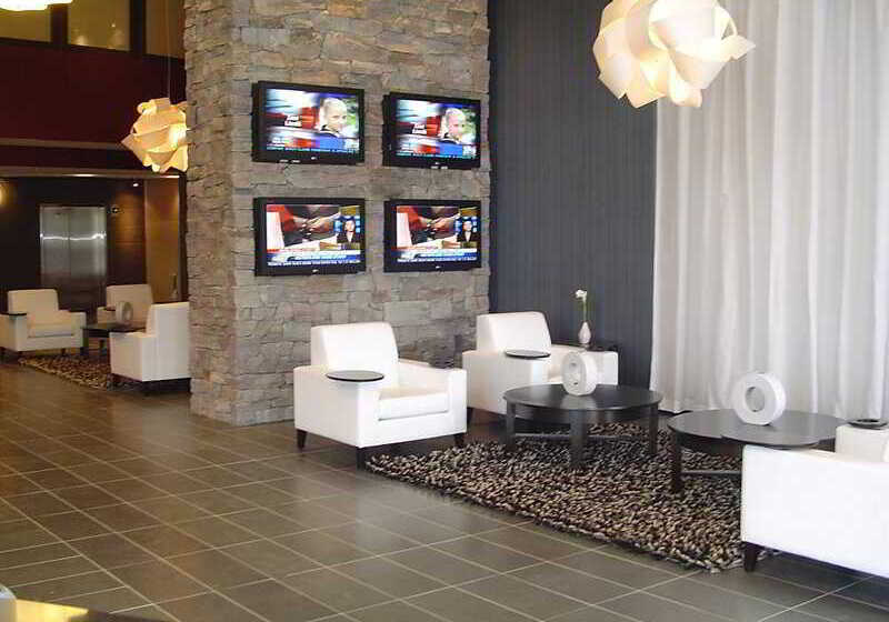 Hotel Sandman Signature Toronto Airport