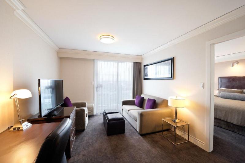 Hotel Sandman Signature Toronto Airport