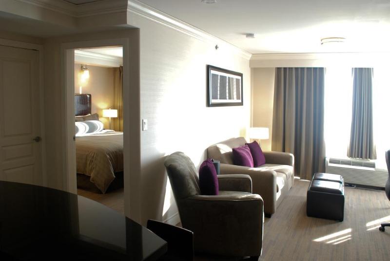 Hotel Sandman Signature Toronto Airport