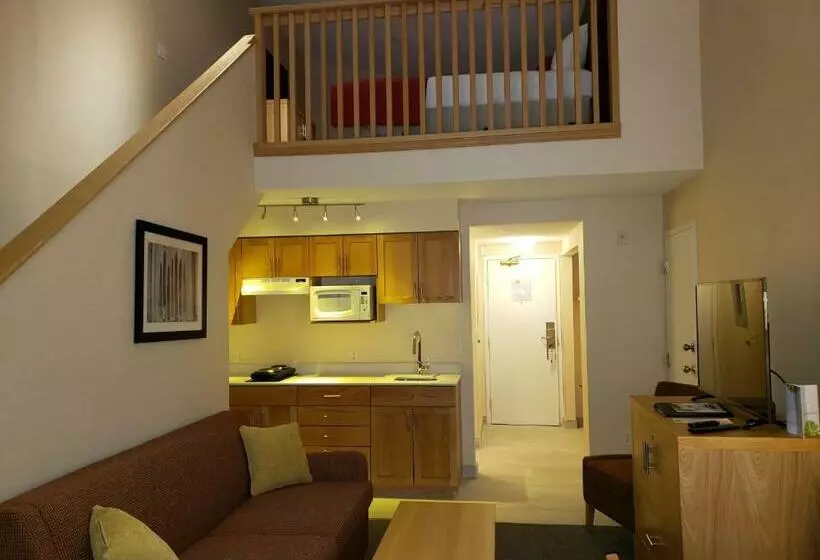 בית מלון כפרי Sun Peaks Lodge