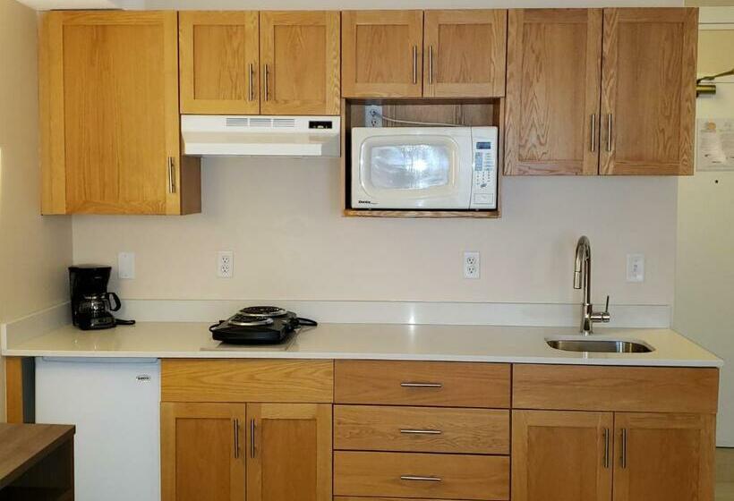 בית מלון כפרי Sun Peaks Lodge