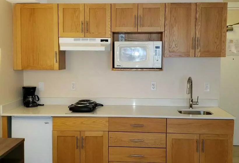 בית מלון כפרי Sun Peaks Lodge