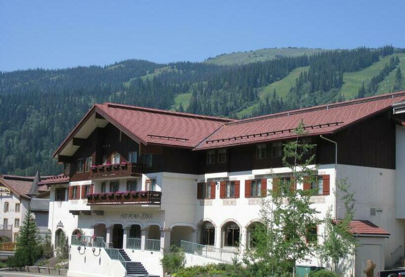בית מלון כפרי Sun Peaks Lodge