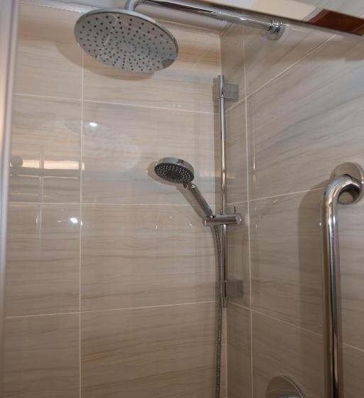 בית מלון כפרי Sun Peaks Lodge