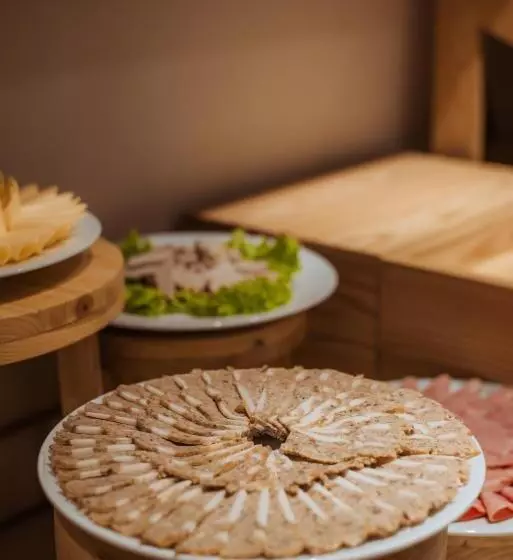 هتل Thang Long Opera