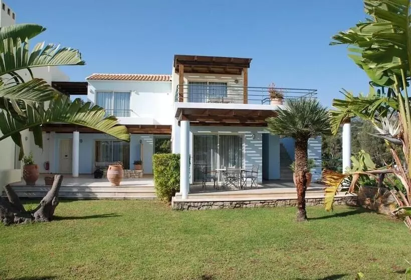 Almiros Apartments