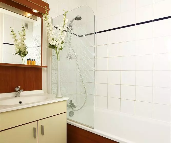 Отель Appart City Poissy