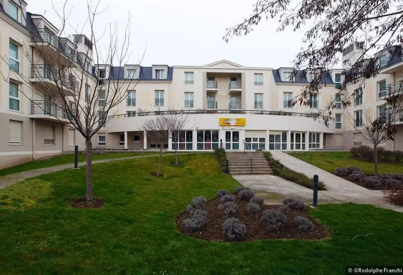 Отель Appart City Poissy