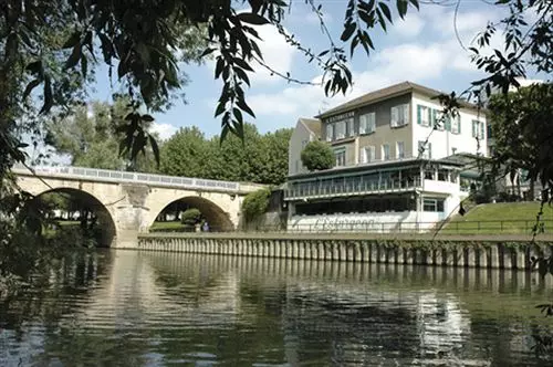 Отель Appart City Poissy