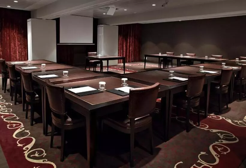 ホテル Castillo de Gorraiz & Spa