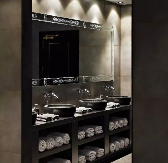 ホテル Castillo de Gorraiz & Spa