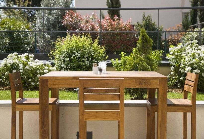 فندق Courtyard By Marriott Paris La Defense West   Colombes