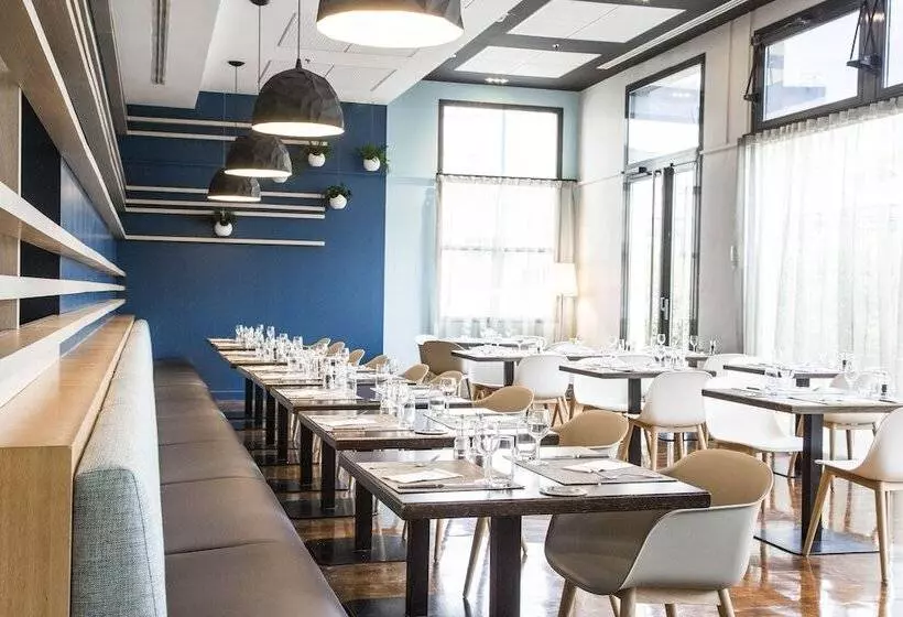 Отель Courtyard By Marriott Paris La Defense West Colombes