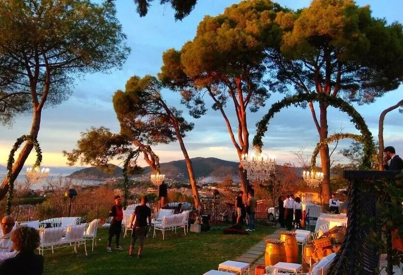 Отель Garden Riviera