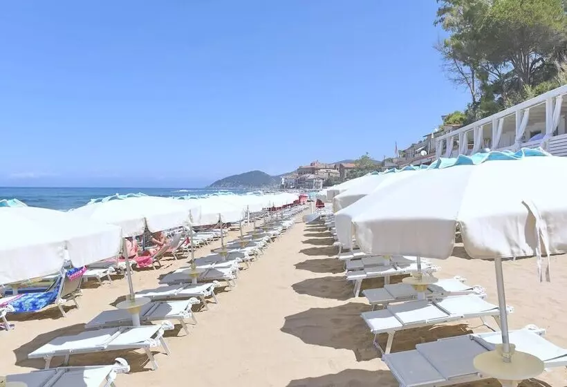 Отель Garden Riviera