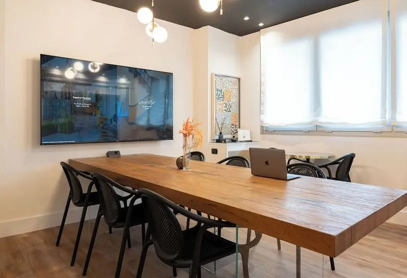 Hotelli Joivy Together Florence Urban Resort