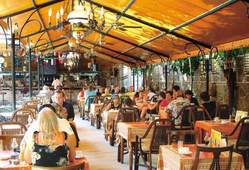 Fatih Hotel Kleopatra